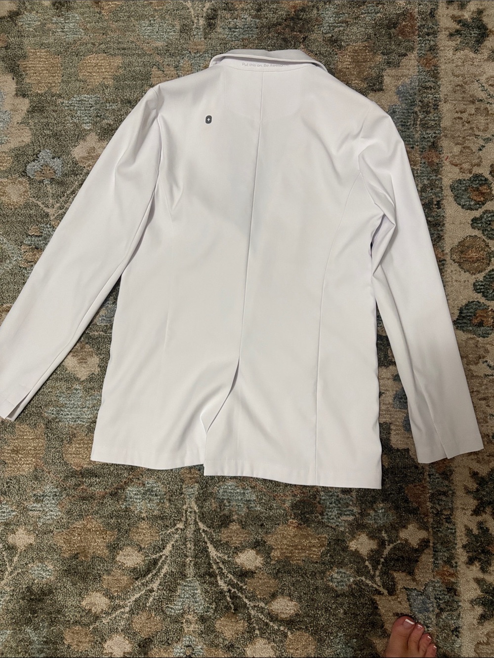FIGS Women's Bellevue Short Slim Lab Coat NWOT - Picture 6 of 6